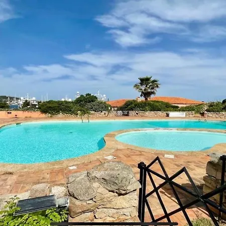 펜션 Sulla Promenade Du Port *