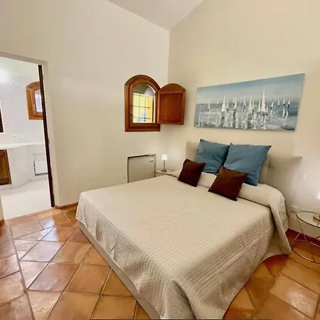 Sulla Promenade Du Port 펜션