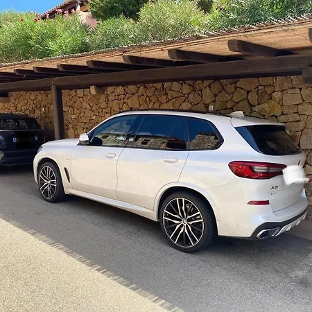 Sulla Promenade Du Port