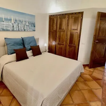 펜션 Sulla Promenade Du Port 포르투 세르보