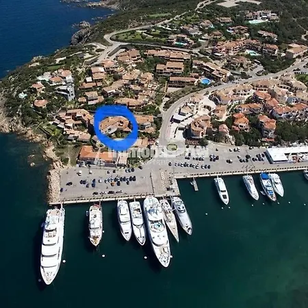 Sulla Promenade Du Port פורטו צ'רבו