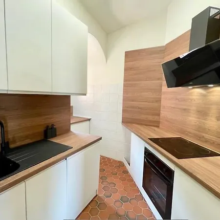 Sulla Promenade Du Port 펜션