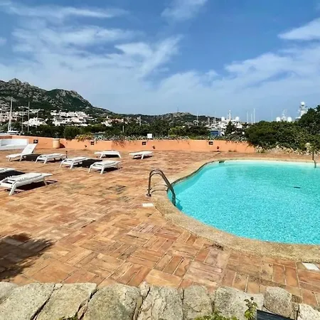 Sulla Promenade Du Port Сasa de vacaciones Porto Cervo