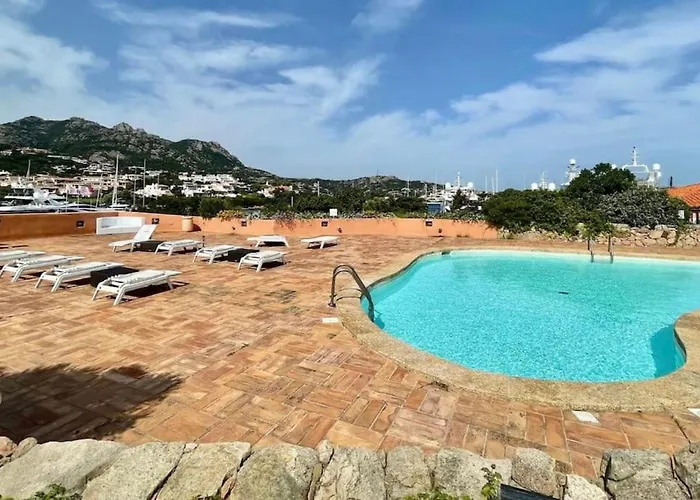 Sulla Promenade Du Port Vakantiehuis Porto Cervo